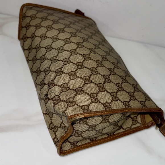 Auth Vintage GUCCI Clutch - Picture 7 of 15